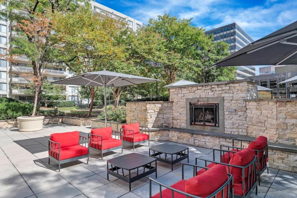 Style And Convenience Apartment At Crystal City Arlington Exterior foto
